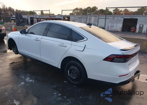 2023 Honda Accord Hybrid Sport z USA, uszkodzony, nr VIN 1HGCY2F52PA049419